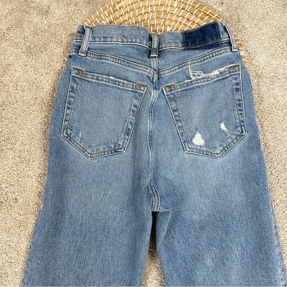 SOLD | Abercrombie & Fitch The ‘90s Straight Ultra High Rise Jeans Criss-Cross - Picture 7 of 15
